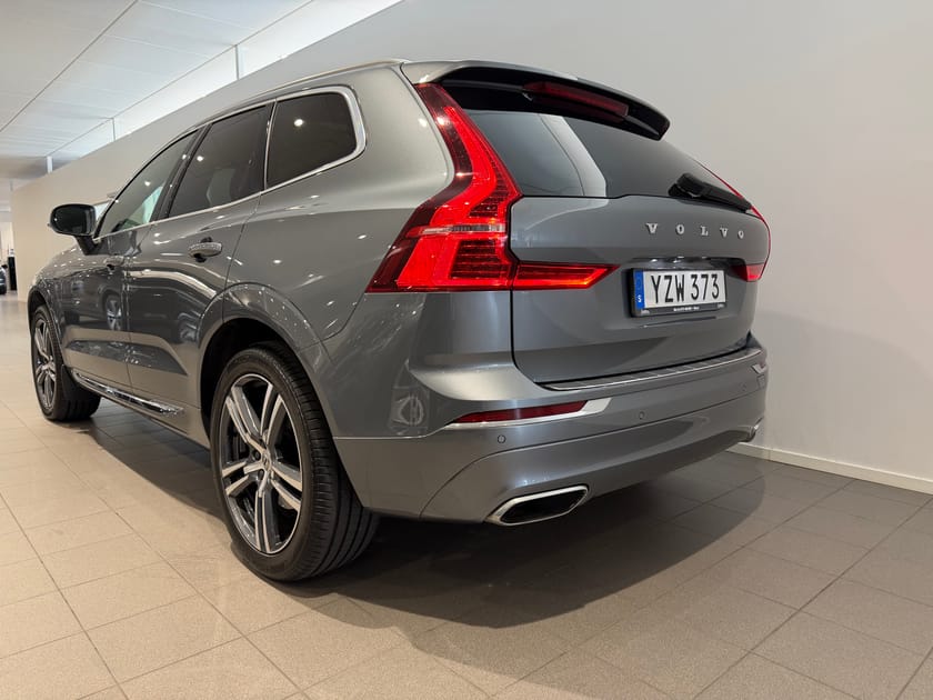 Bild 4 av Volvo XC60 T5 II AWD Inscription / Panorama / Dragkrok / Automatisk baklucka / Adaptiv farthållare / Minnesstol / Elektrisk stol /