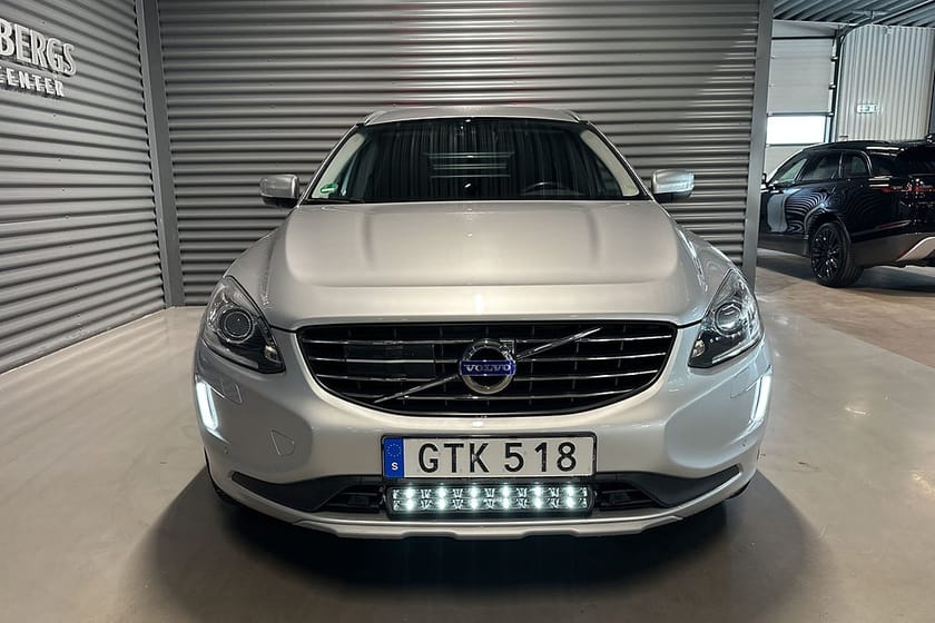 Bild 2 av Volvo XC60 D4 AWD Classic Summum B-kamera Navi Drag Keyless BLIS
