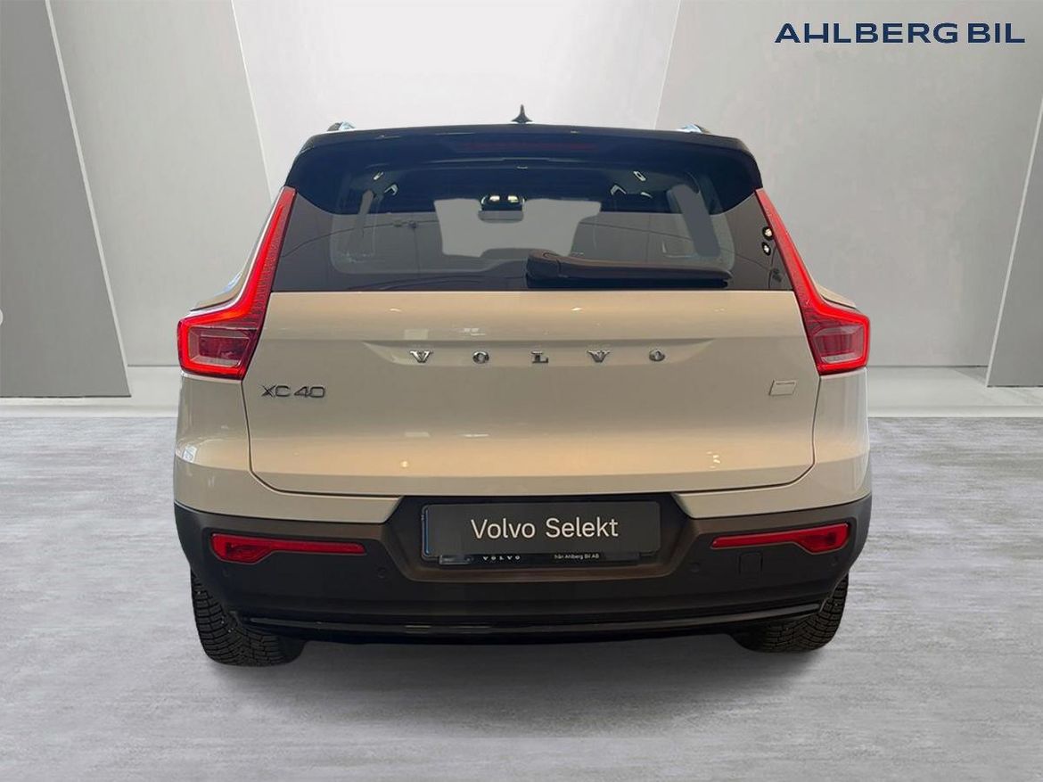 Volvo XC40 2023 - miniatyr 4