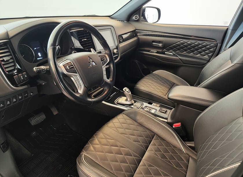 Bild 3 av Mitsubishi Outlander PHEV Automat Business 4WD