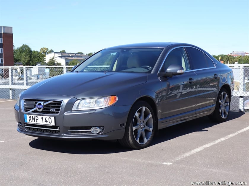 Bild 1 av Volvo S80 V8 4.4 AWD 316hk S/V-hjul Drag Taklucka Summum