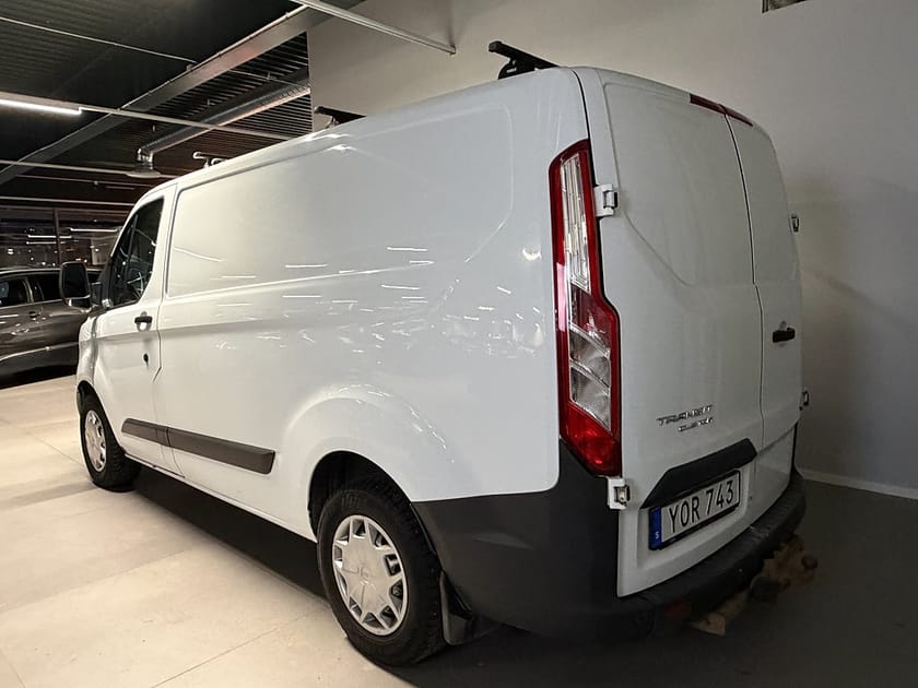 Bild 3 av Ford Transit Custom 270 2.0 TDCi Euro 6 - Drag, v-hjul
