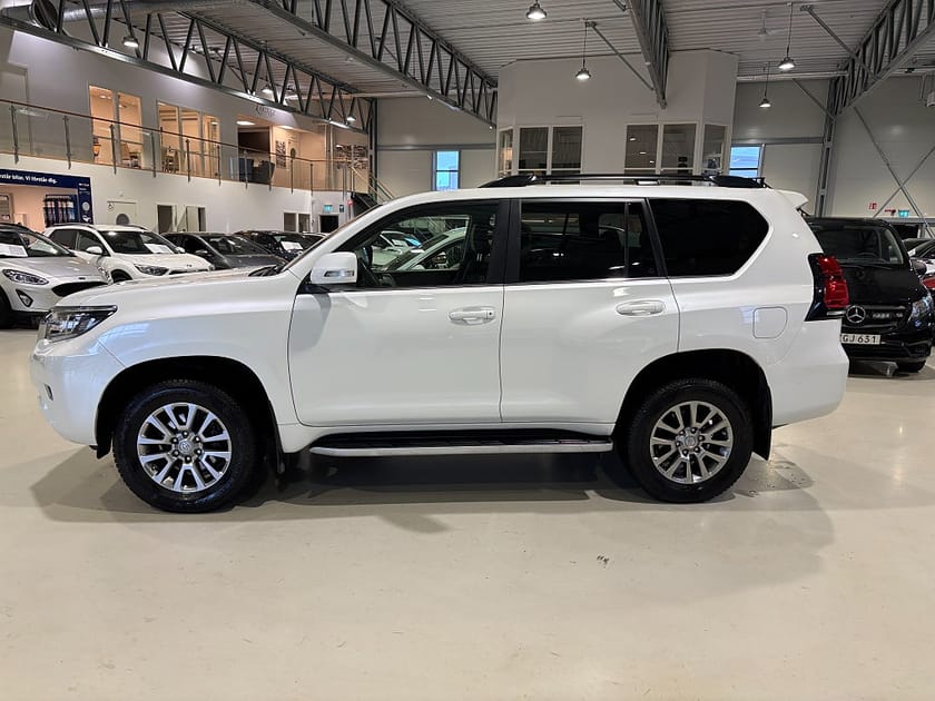 Bild 4 av Toyota Land Cruiser 5-dörrars 2.8 D-4D 4WD Euro 6