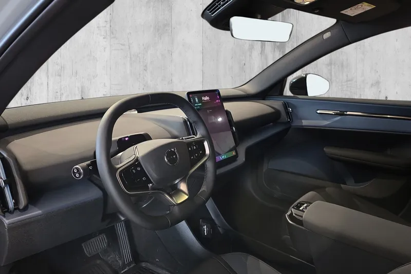 Volvo EX30 Twin Motor Performance bilde 11