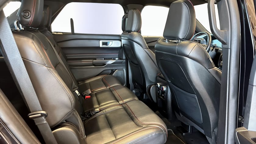 Bild 5 av Ford Explorer Plug-In Hybrid V6-PHEV, 457hk, Pano 7-sits B&O