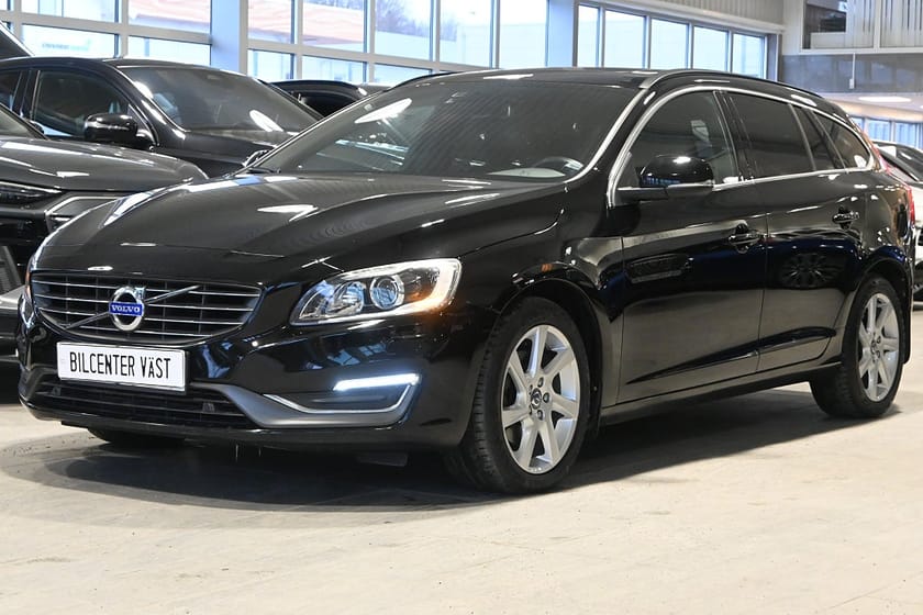 Bild 1 av Volvo V60 D4 Aut 181hk Momentum Taklucka Läder Navi