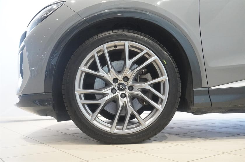 Bild 3 av Audi Q4 50 Sportback e-tron quattro Sportback S-Line Evolution Sonos SE Spec
