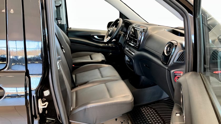 Bild 3 av Mercedes-Benz Vito Tourer 114 CDI 3.2t EX. LÅNG PRO