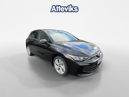 Volkswagen Golf Life 1.5 eTSI 150hk *Keyless/Drag/Kamera*