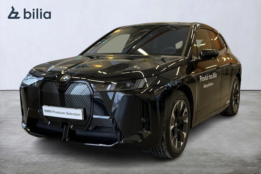 Bild 1 av BMW iX xDrive60 Fully Charged M Sport Edition Panorama Drag
