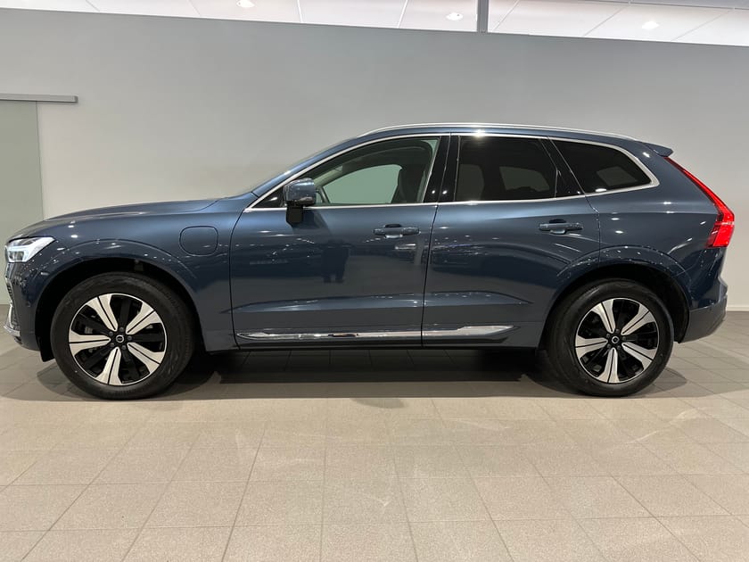 Bild 3 av Volvo XC60 T6 Plus Bright Edition, Dragkrok, 360 Kamera, Panoramatak