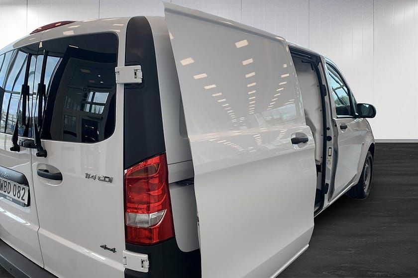Bild 3 av Mercedes-Benz Vito 114 CDI 4x4 3.0t skåp  automat