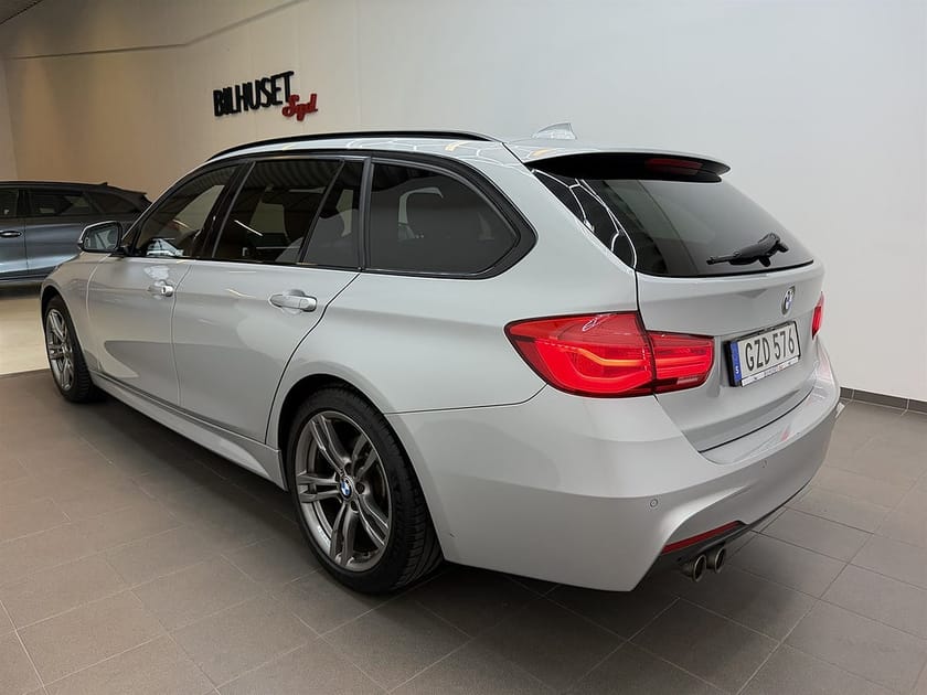 Bild 3 av BMW 320d xDrive Touring 320 190hk M Sport Pano/HarmanK/Läder/Navi/Krok