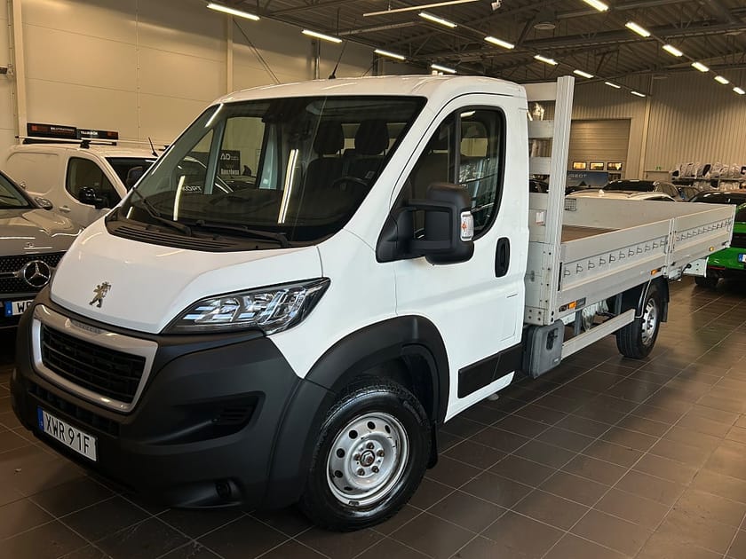 Bild 1 av Peugeot Boxer Chassi Cab 435 4.10 Flak 2.2 HDi Kamera/Ny kamrem