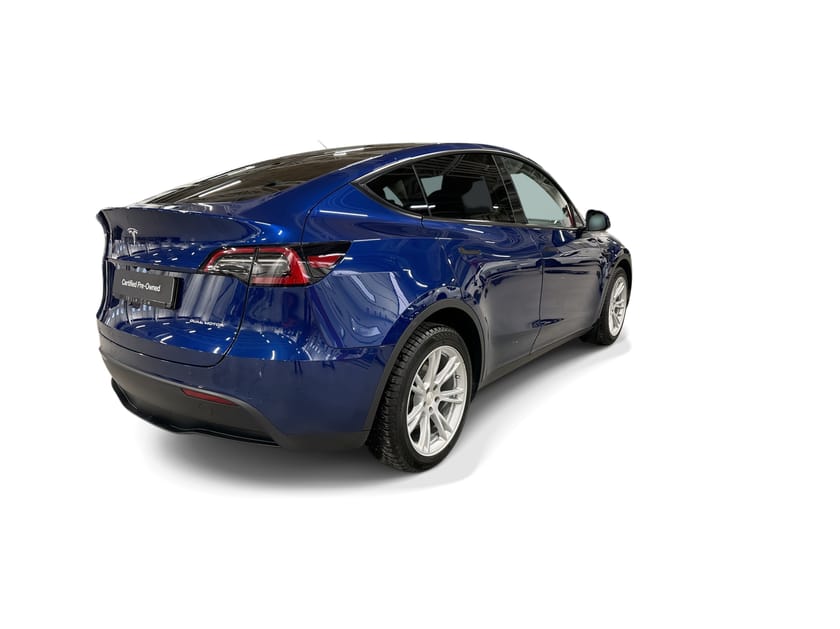 Bild 5 av Tesla Model Y Long Range AWD Certified Pre-Owned. 3,84% ränta. Dragkrok. Vinterdäck på originalfälg