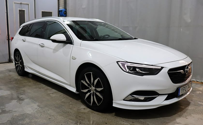 Bild 3 av Opel Insignia Sports Tourer 1,5 Turbo / OPC-Line /Navi/Drag