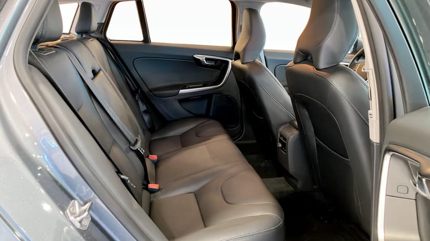 Bild 5 av Volvo V60 D4 AWD Summum. Lågt miltal!