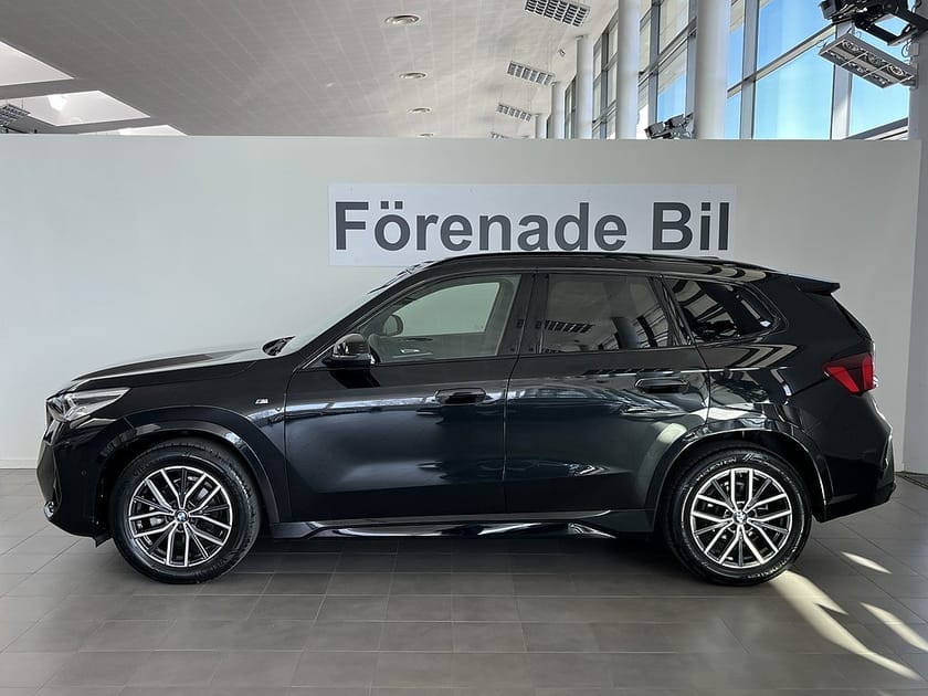 Bild 3 av BMW X1 sDrive18i 4,95 ränta M Sport Drag Sportstolar Rattvärme