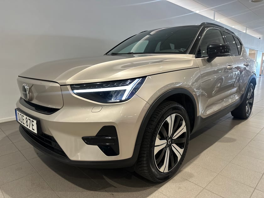 Bild 1 av Volvo XC40 Recharge Single Motor Core, Baklucka elmanövrerad, backkamera.