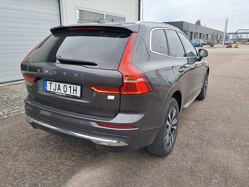 Bild 5 av Volvo XC60 T6 Recharge Core Edition plug in AWD 350HK 4x4 Panorama