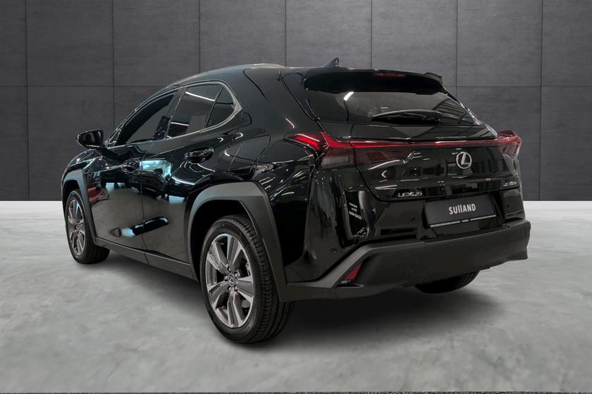 Bilde 3 av Lexus UX 300e Edition35 - Skinn - Ventilerte seter - Kamera - Cruise