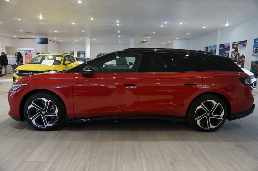 Bild 2 av Volkswagen ID.7 GTX Tourer 4MOTION 340 hk Edition