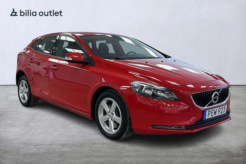 Bild 2 av Volvo V40 D2 Kinetic Nybesiktigad Parkeringsvärme Bluetooth