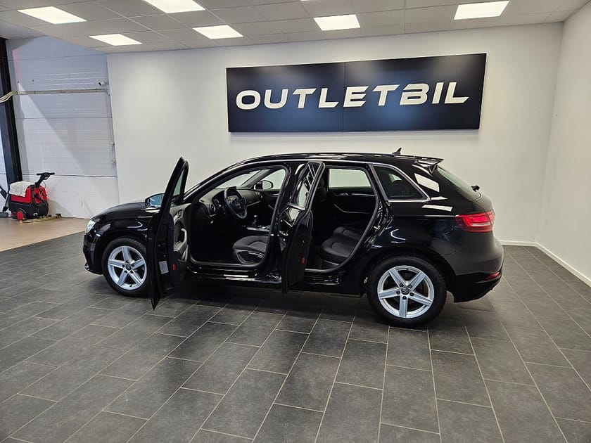 Bild 3 av Audi A3 Sportback 30 TFSI Proline Xenon LED PDC