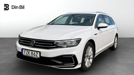 Volkswagen Passat Sportscombi GTE DSG Drag/P-värmare/Backkamera
