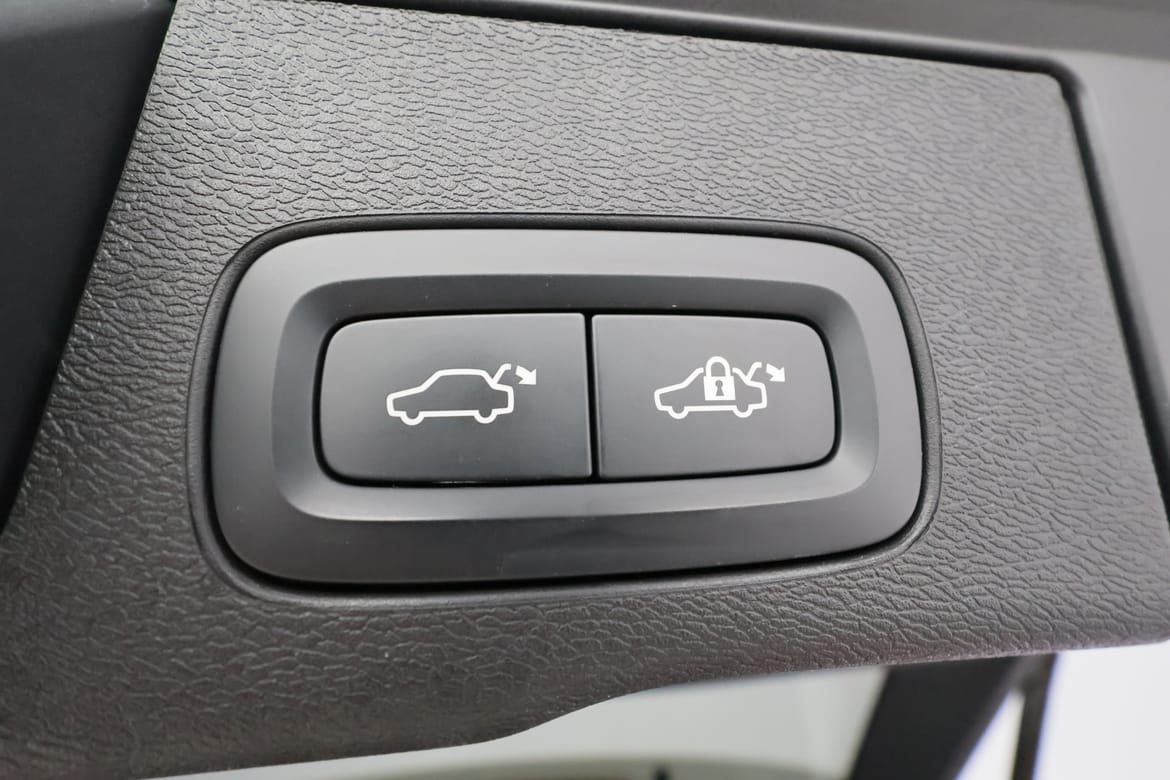 Volvo XC60 2020 - miniatyr 24