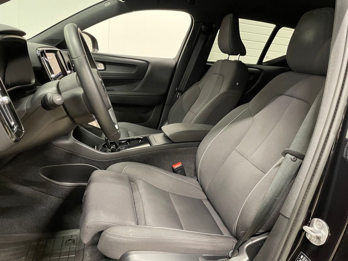 Volvo XC40 2023 - miniatyr 8