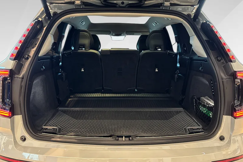 Volvo EX90 Twin Motor Performance bilde 12