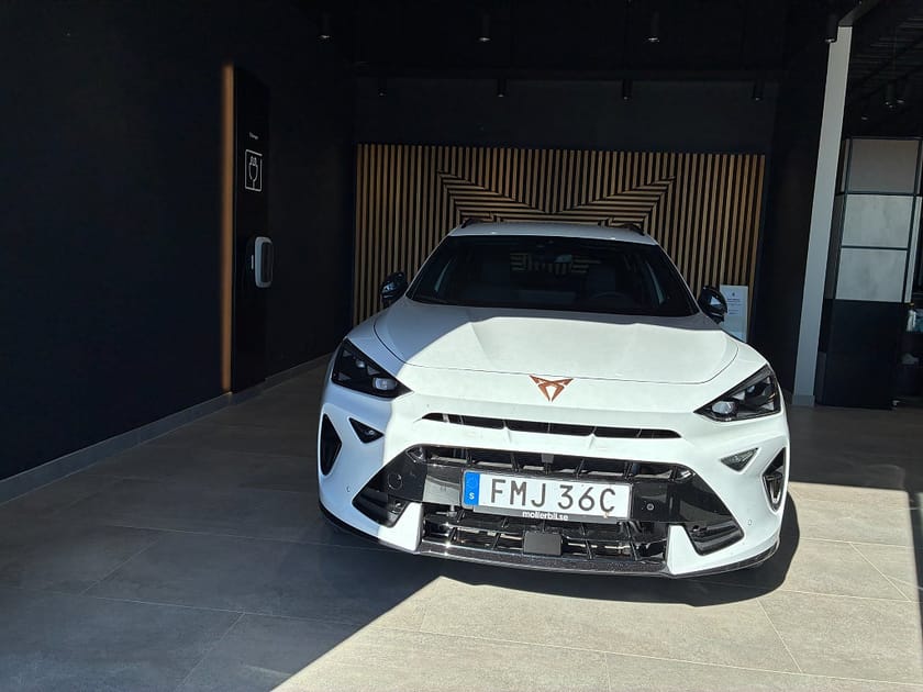 Bild 2 av CUPRA Formentor e-Hybrid 1.5 204 hk Swedish Edition