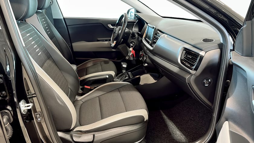 Bild 3 av Kia Stonic 1.0 T-GDI 120 HK DCT ADVANCE PLUS, GRAY PAC