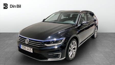 Volkswagen Passat Variant GTE Drag Värmare Pano Executive