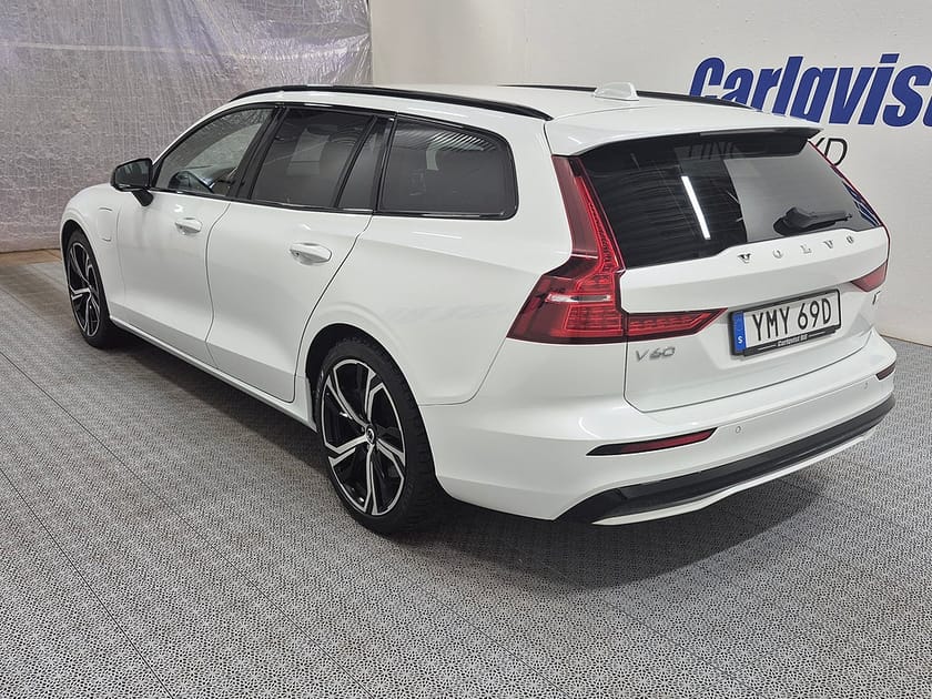 Bild 5 av Volvo V60 T6 Recharge R-Design plug in AWD 350HK 4x4 Läder