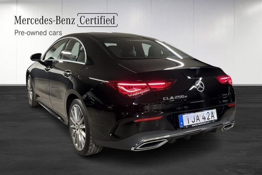 Bild 3 av Mercedes-Benz CLA 250 e COUPÉ AMG - Panorama - Burmester