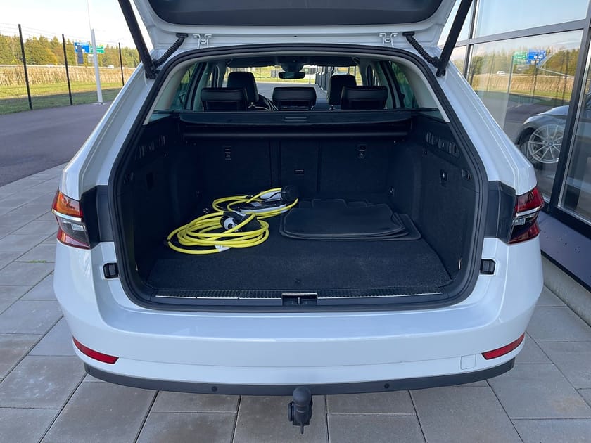 Bild 5 av Škoda Superb iV Combi Skoda 1.4 TSI Business|Värmare|Massage|Moms