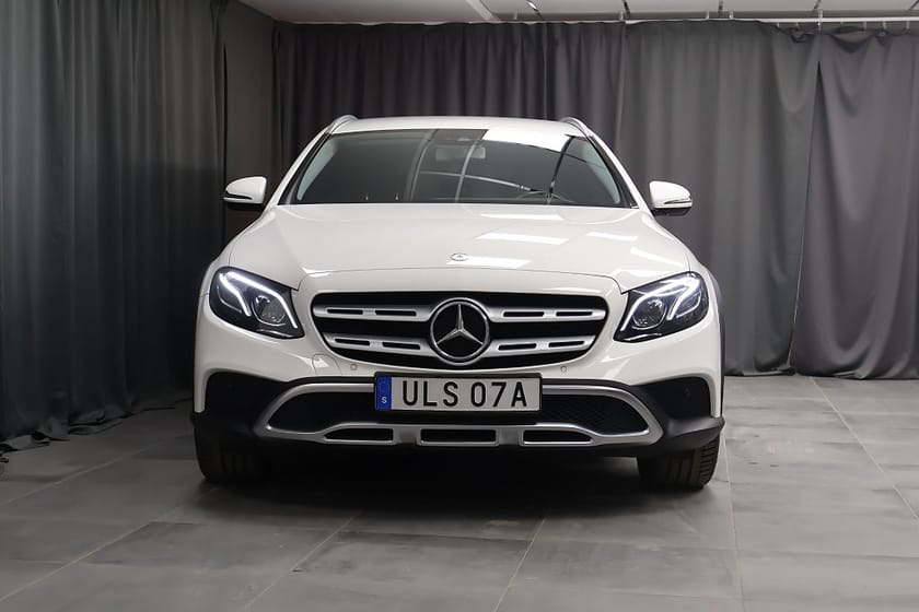Bild 3 av Mercedes-Benz E 220 d 4MATIC All-Terrain Värmare Luftfjädring Drag