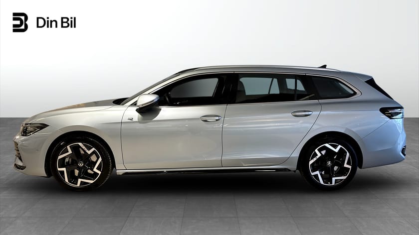 Bild 2 av Volkswagen Passat Sportscombi R-Line 2.0 TDI 4Motion 193 hk