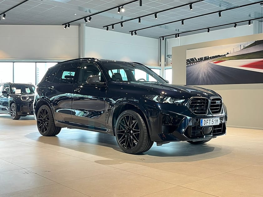Bild 3 av BMW X5 M Competition X5M Massagestolar Panorama Sky-Lounge 626hk