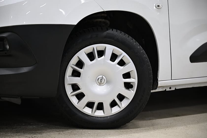 Bild 4 av Opel Combo Cargo XL 131HK L2 Automat|Drag|Värmare|Backkamera|Lågmil|Leasbar