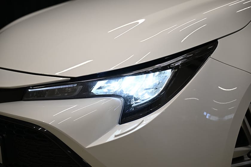 Bild 3 av Toyota Corolla Hybrid e-CVT 122HK Active|Backkamera|LED|S&V-Hjul|Moms
