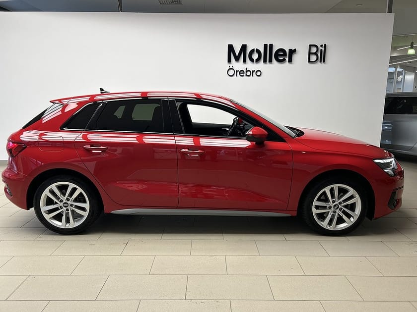 Bild 3 av Audi A3 Sportback 35 TFSI 150 hk automat privatleasing från 2995:- Backkamera