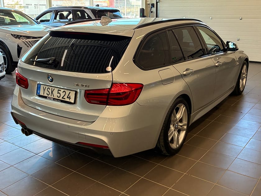 Bild 5 av BMW 320i Touring 320 Steptronic M Sport Navi/Drag/Läder/PDC