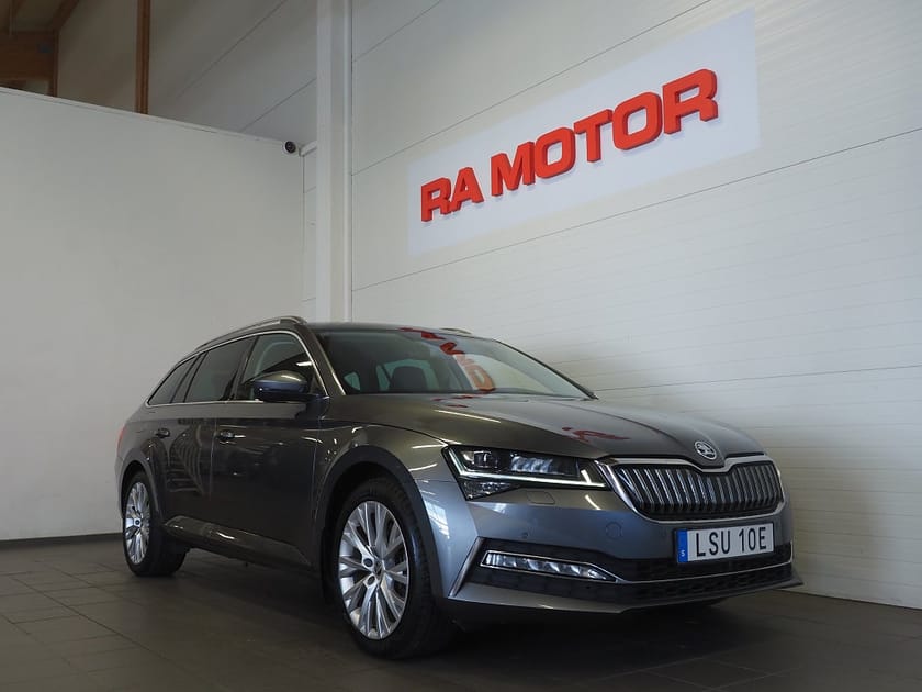 Bild 3 av Škoda Superb iV Kombi Skoda 1.4 TSI 218hk Style | Drag | Värmare | Cockpit |