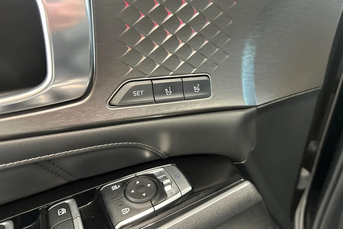 picture of a car