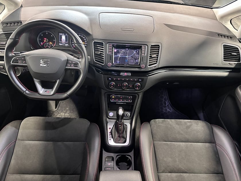 Bild 4 av SEAT Alhambra 7-Seater 7-Sits 2.0 TDI 4WD FR-Line Aut Värmare V-hjul Drag GPS