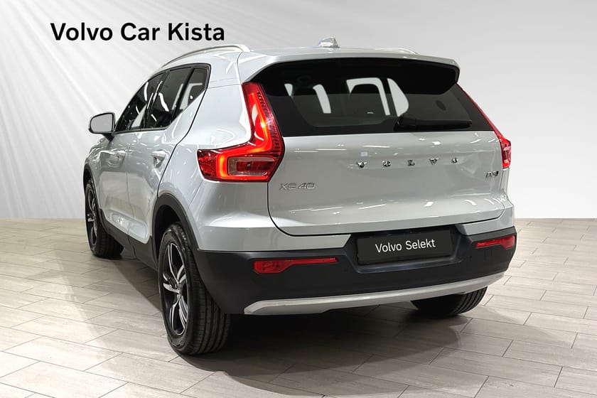 Bild 4 av Volvo XC40 D3 AWD Momentum Edition B-Kamera Rattvärme