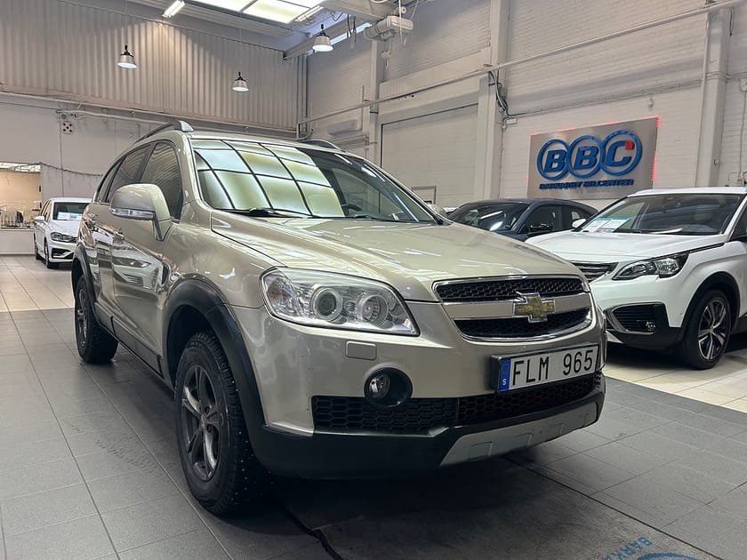 Bild 3 av Chevrolet Captiva 3.2 V6 AWD PDC/ 7-sits/Skinn/ Endast 9182 Mil